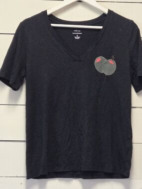 Banana Republic V-Neck Black Tee with Olive Patchwork